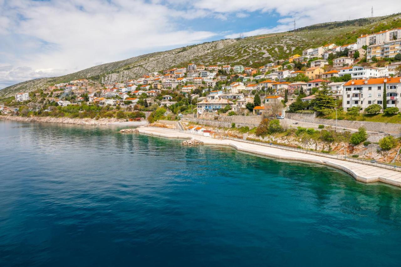 Apartments By The Beach Adela Senj セニ エクステリア 写真