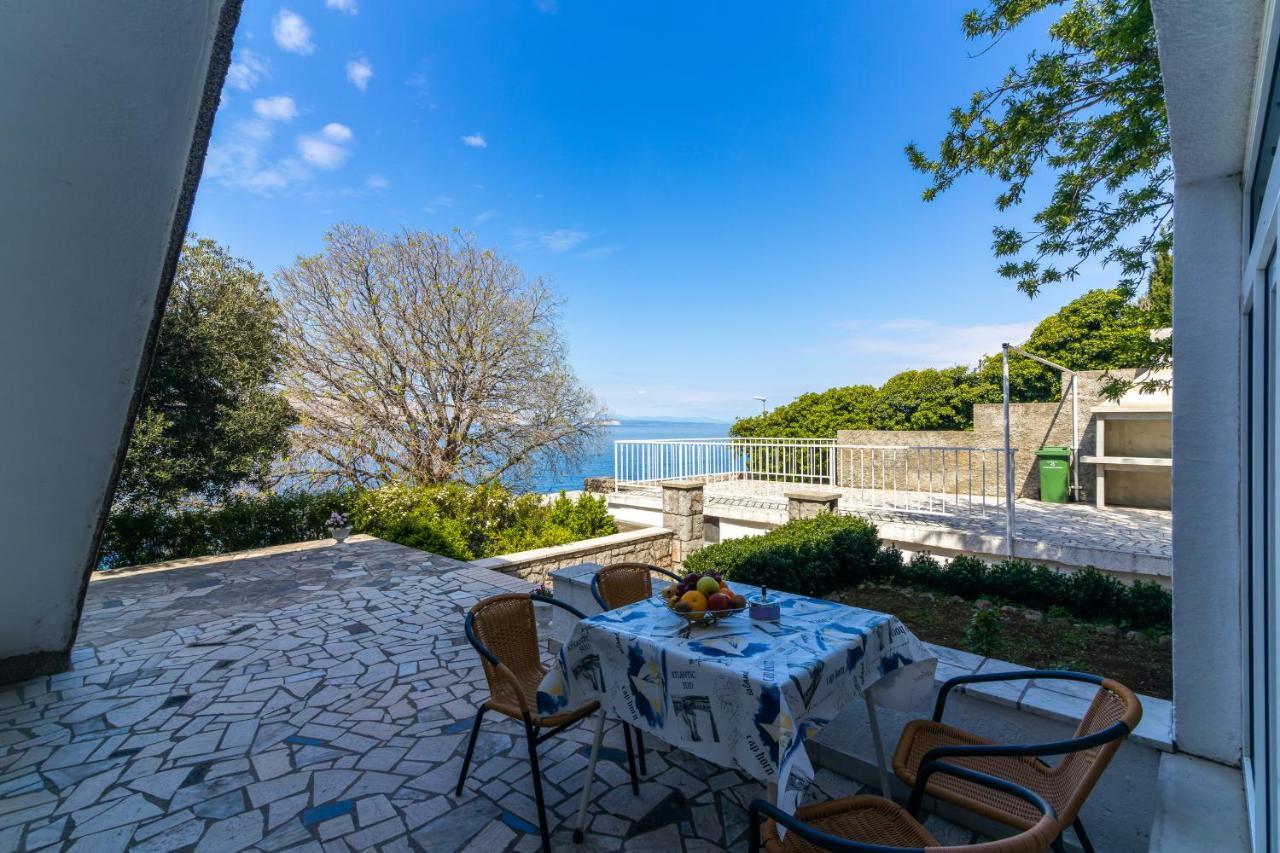 Apartments By The Beach Adela Senj セニ エクステリア 写真
