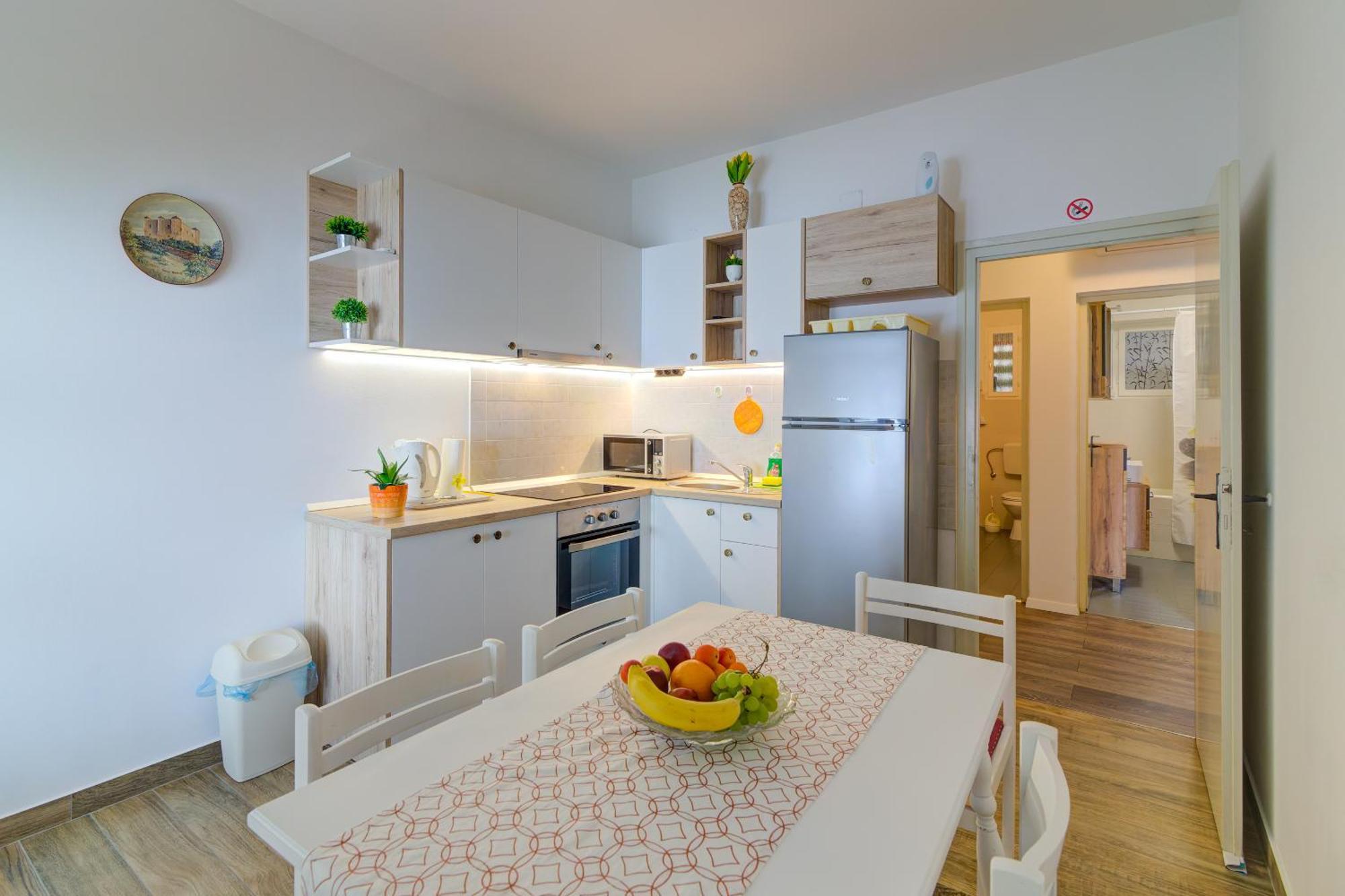 Apartments By The Beach Adela Senj セニ エクステリア 写真